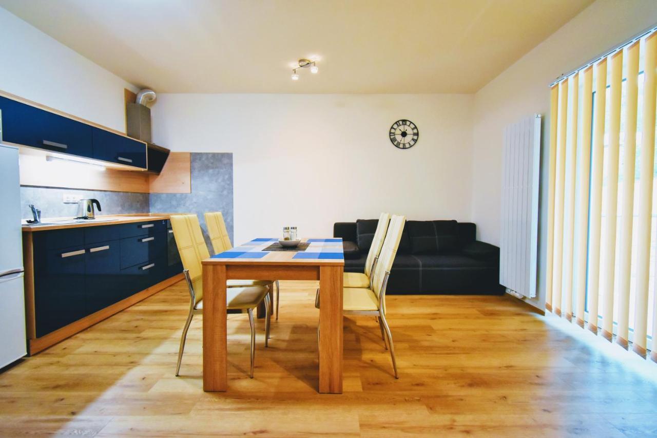 Ferienwohnung Apartma Promenada 276-12 Horní Maršov Exterior foto